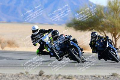 media/Jan-08-2022-SoCal Trackdays (Sat) [[1ec2777125]]/Turn 4 (1145am)/